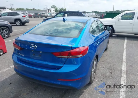 2018 Hyundai Elantra Value Edition из США, поврежденный, VIN 5NPD84LF0JH381015